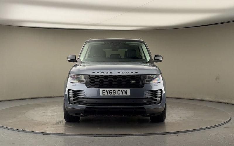 Used Land Rover Range Rover Vogue SE 275 HP (202 kW) 2019 Byron blue SUV