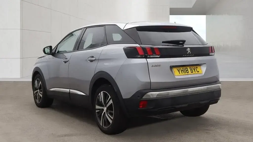 Used Peugeot 3008 Allure 120 HP (88 kW) 2018 Grey SUV