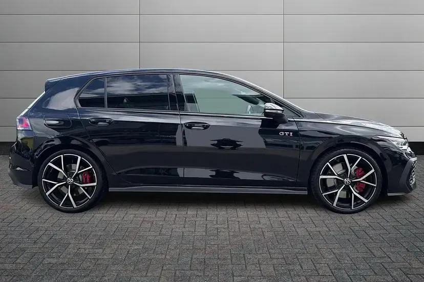 Used VW Golf VIII GTI 265 HP (194 kW) 2026 Grenadilla black Hatchback