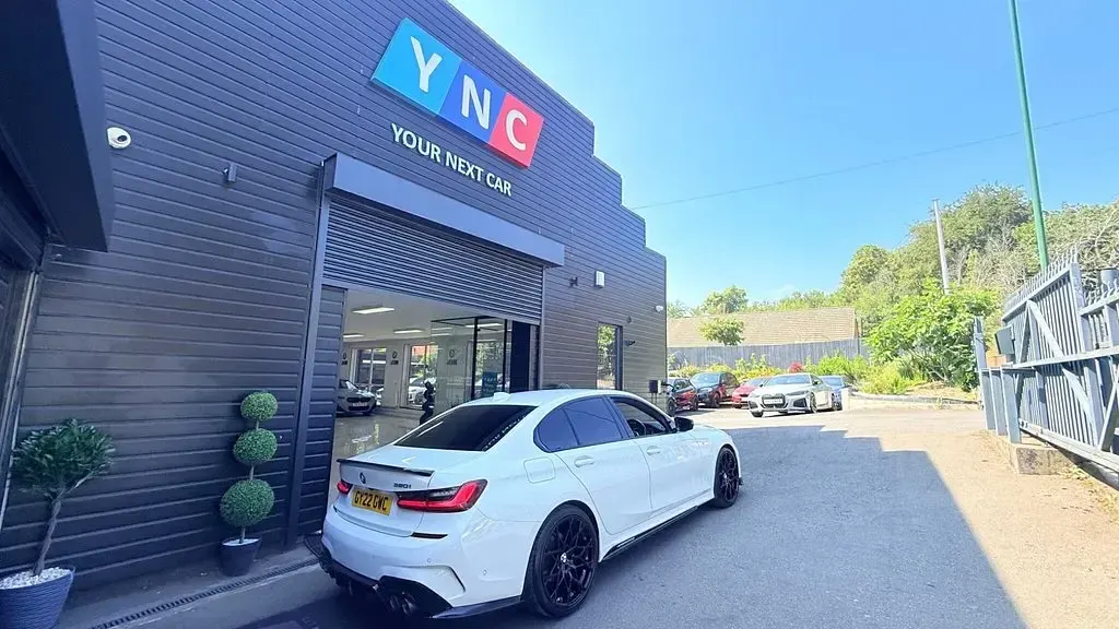 Used BMW 320 M Sport 2022 White Sedan