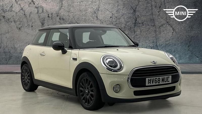 White Used 2018 Mini Cooper Hatch Hatchback | £11,240 (Good price) - Image 1/4