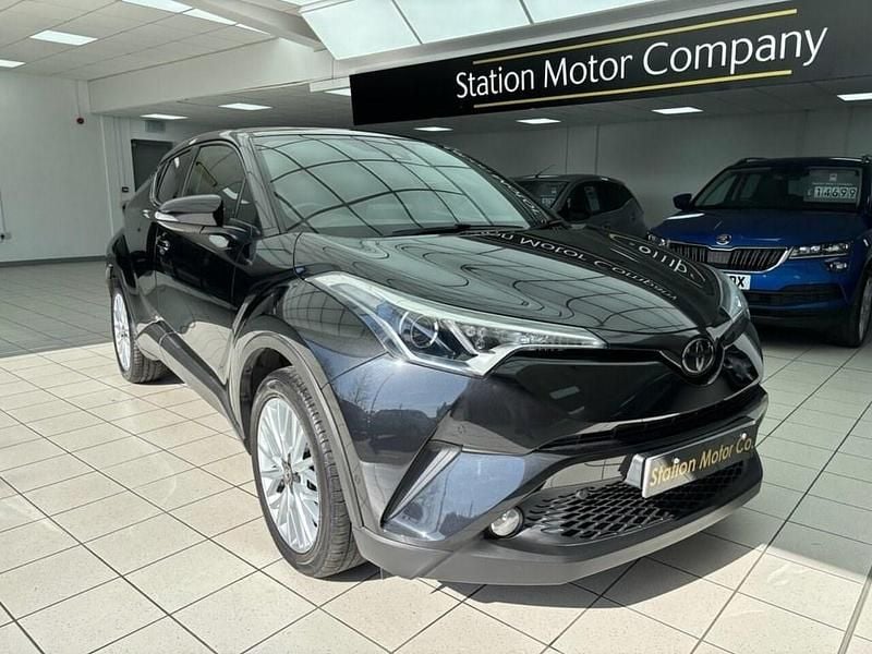 Usado Toyota C-HR 115 HP (84 kW) 2017 Preto SUV