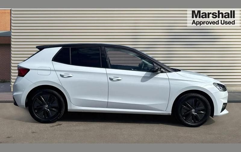 Used Skoda Fabia Colour Edition 80 HP (58 kW) 2024 White Hatchback