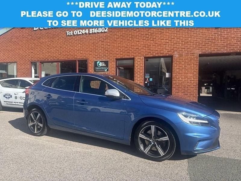 Blue Used 2018 Volvo V40 R-Design Estate | £11,998 (A bit pricey) - Image 1/3