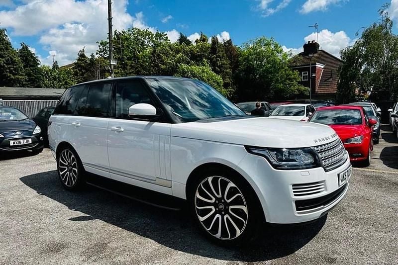 White Used 2017 Land Rover Range Rover S SUV | £22,795 (Super price) - Image 1/1