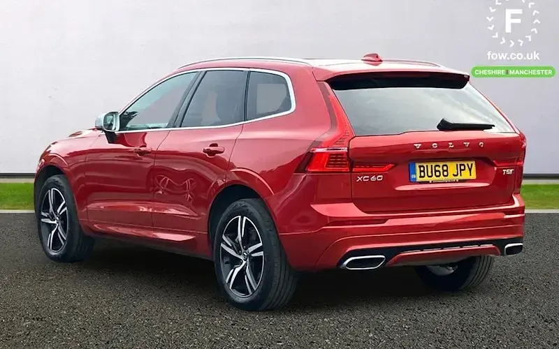 Used Volvo XC60 R-Design 250 HP (183 kW) 2018 Red SUV