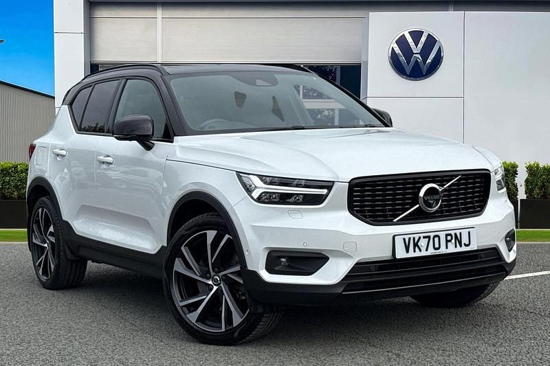 White Used 2020 Volvo XC40 R-Design Pro SUV | £23,402 (Fair price) - Image 1/4