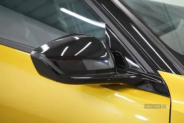 Used Vauxhall Astra 114 kW (156 HP) 2024 Yellow/black Hatchback