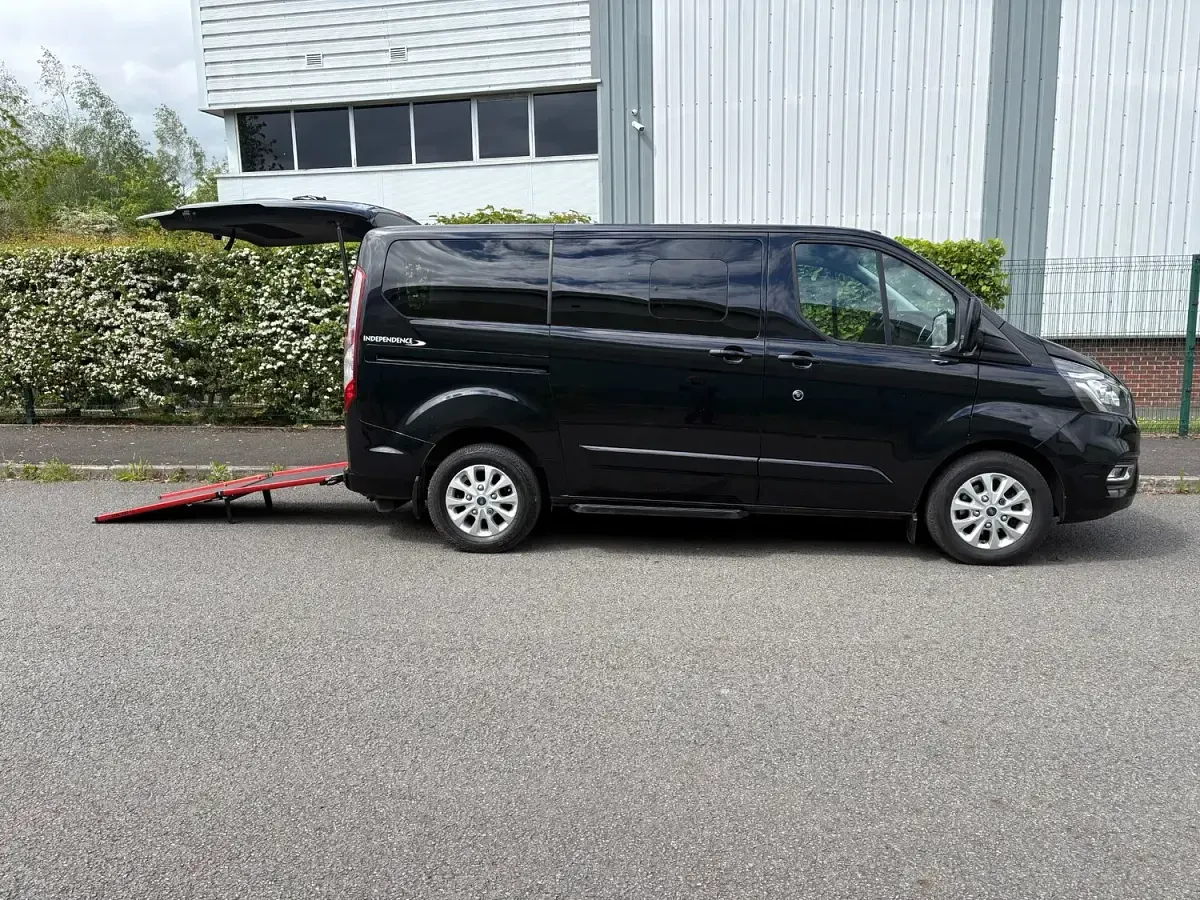 Used Ford Transit Custom 2019 Black MPV