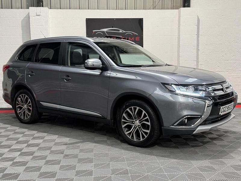 Used Mitsubishi Outlander 150 HP (110 kW) 2016 Grey SUV