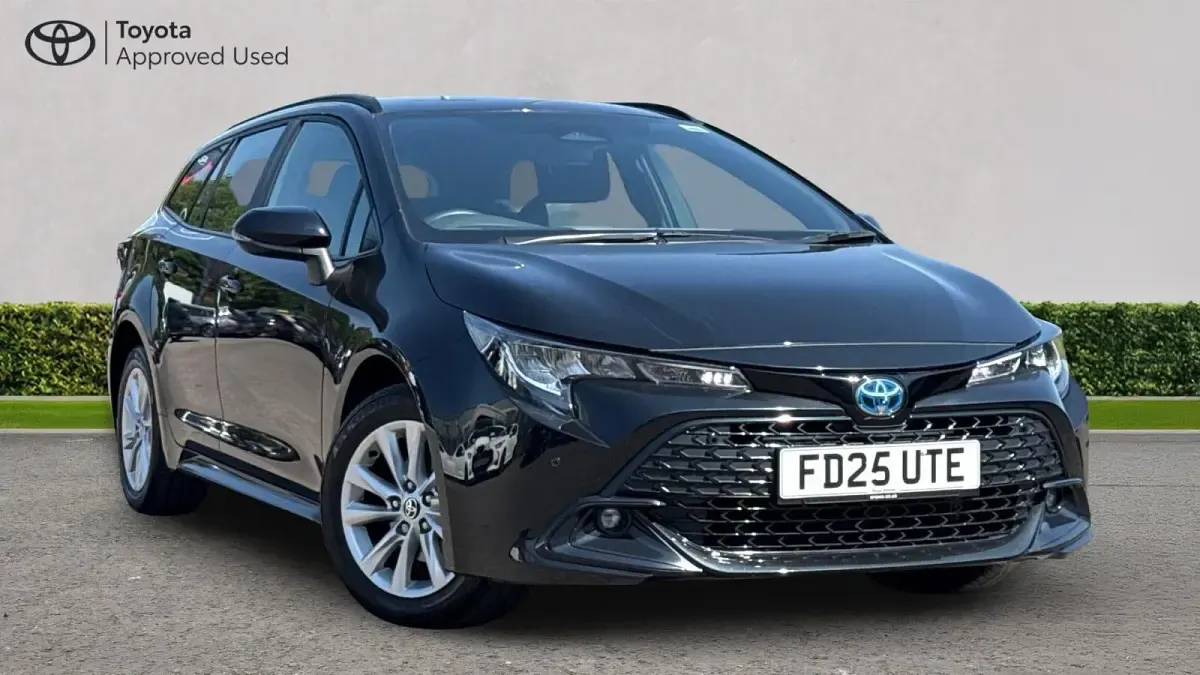 Used Toyota Corolla 140 HP (102 kW) 2025 Estate