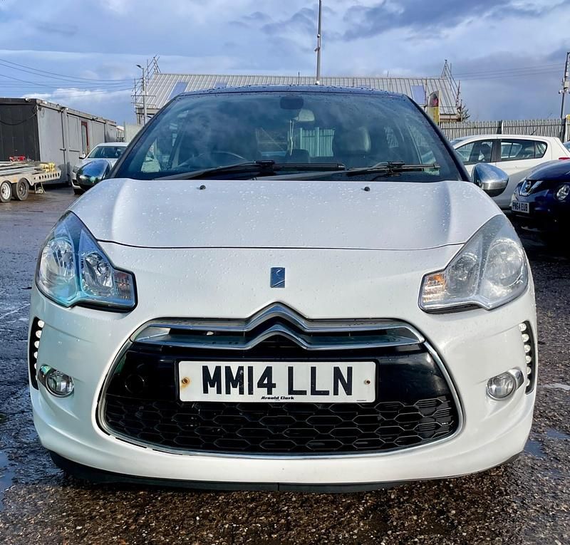 Usado Citroën DS3 115 HP (84 kW) 2014 Branco Citadino
