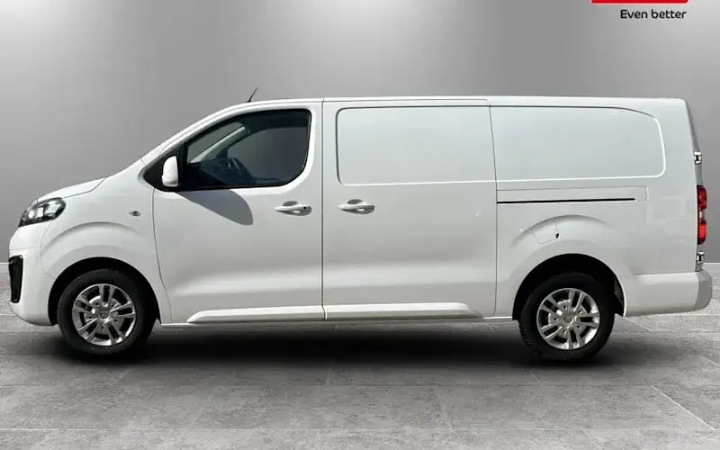 Used Vauxhall Vivaro Sportive 101 HP (74 kW) 2022 MPV