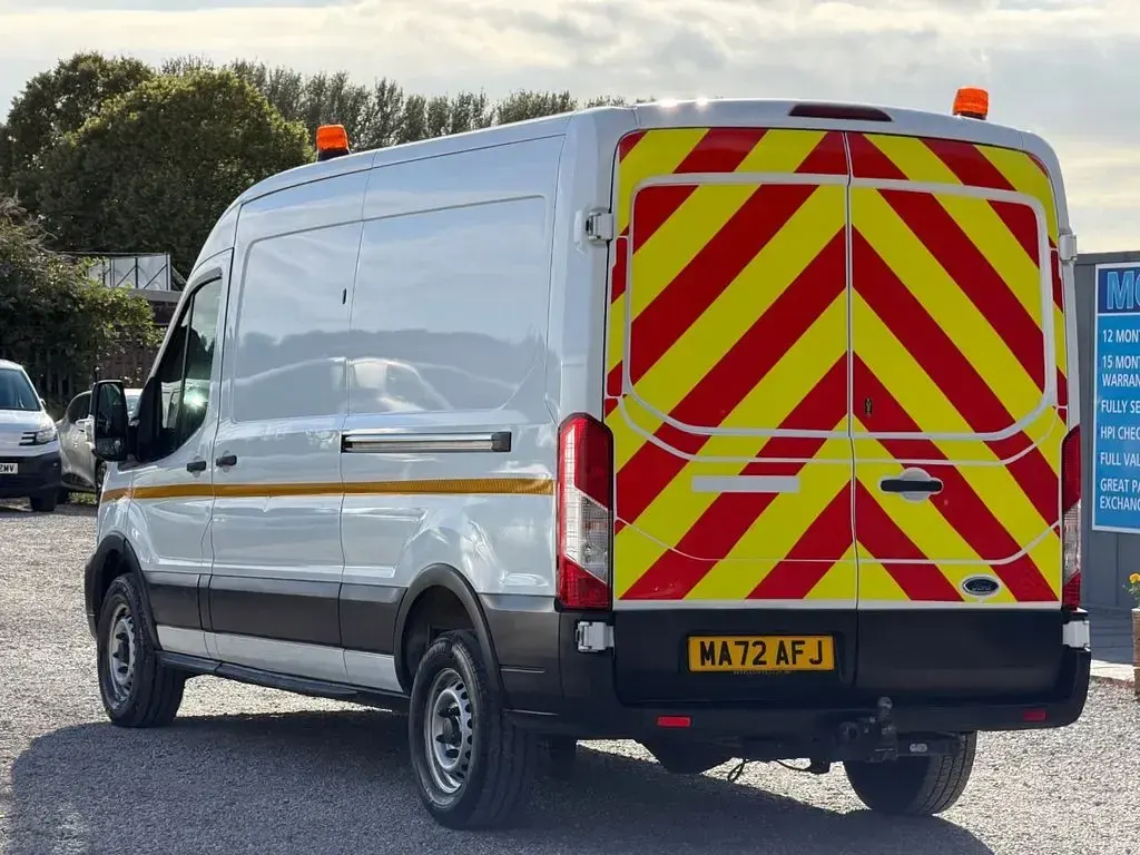 Used Ford Transit S 130 HP (95 kW) 2022 White Van