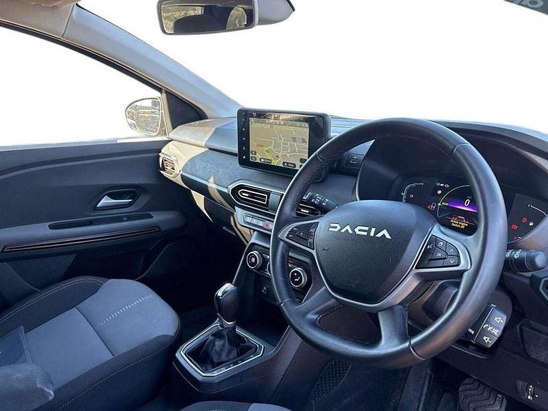 Used Dacia Jogger Extreme 139 HP (102 kW) 2024 Green MPV