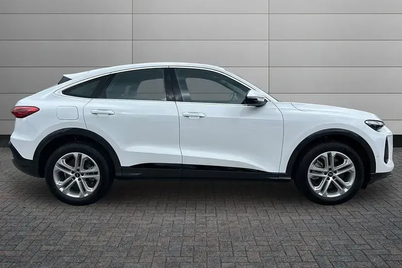 Used Audi Q5 Sport 204 HP (150 kW) 2026 Arkona white SUV