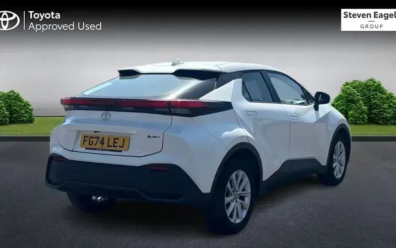 Used Toyota C-HR 140 HP (102 kW) 2026 SUV