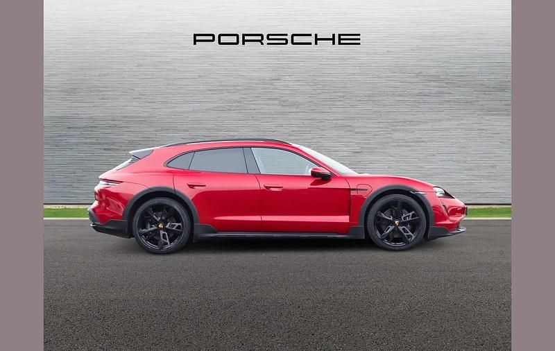 Used Porsche Taycan Cross Turismo 344 kW (469 HP) 2022 Red Estate