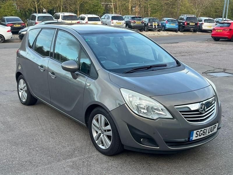 Second-hand Vauxhall Meriva 100 CP (73 kW) 2011 Maro Monovolum