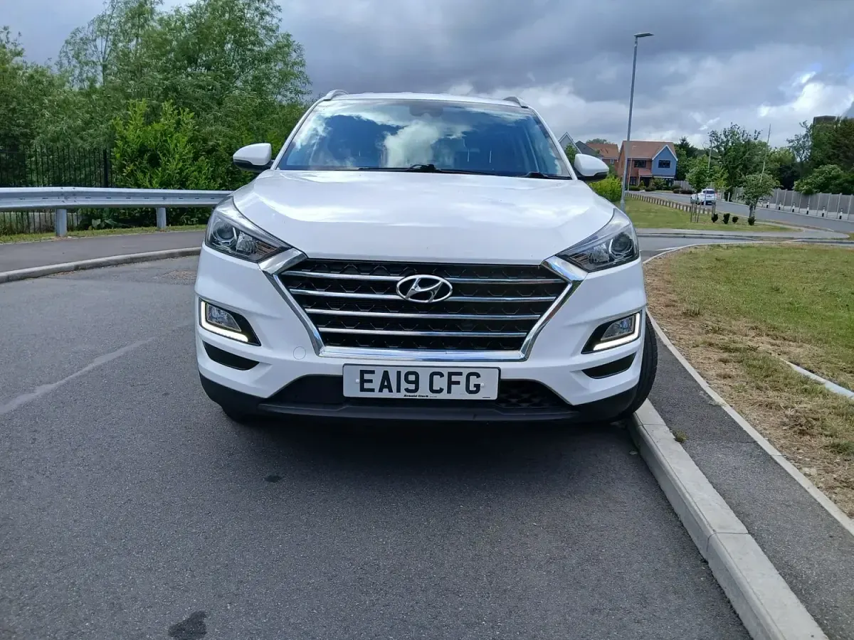Used Hyundai Tucson SE 2019 White SUV