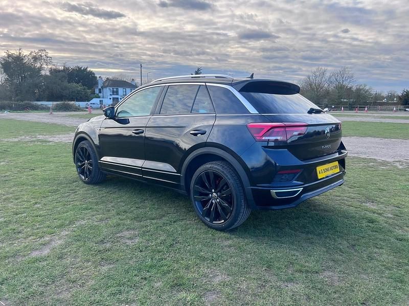 Usado VW T-Roc R-line 150 HP (110 kW) 2021 Preto SUV