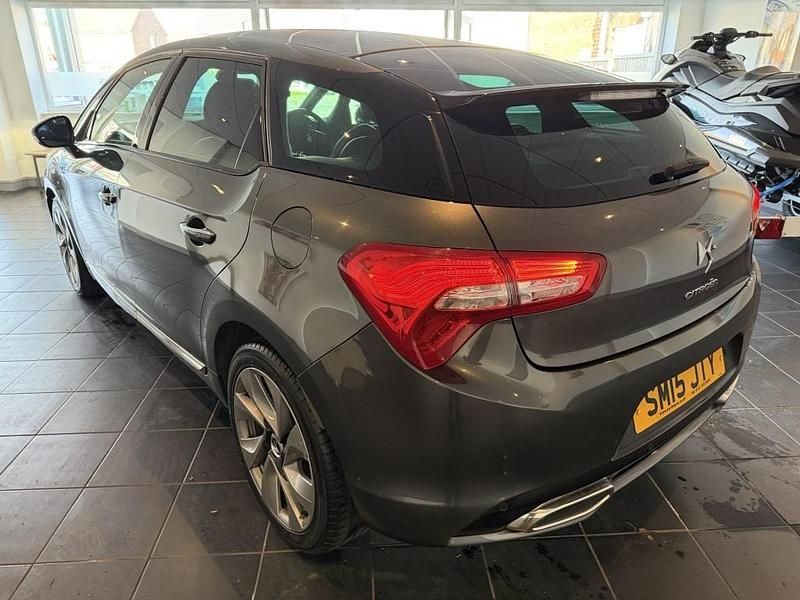 Begagnad Citroën DS5 2015 Grå Halvkombi