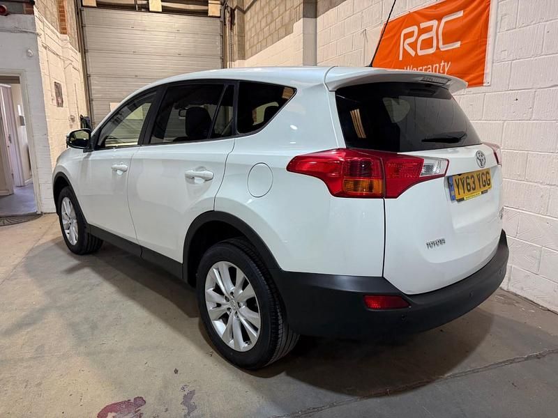 Usado Toyota RAV4 150 CV (110 kW) 2014 Blanco SUV
