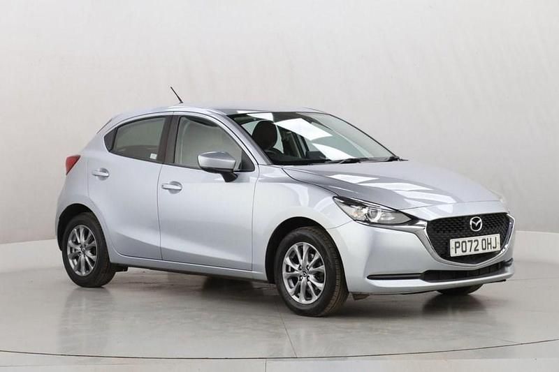Begagnad Mazda 2 75 HK (55 kW) 2022 Silver Halvkombi
