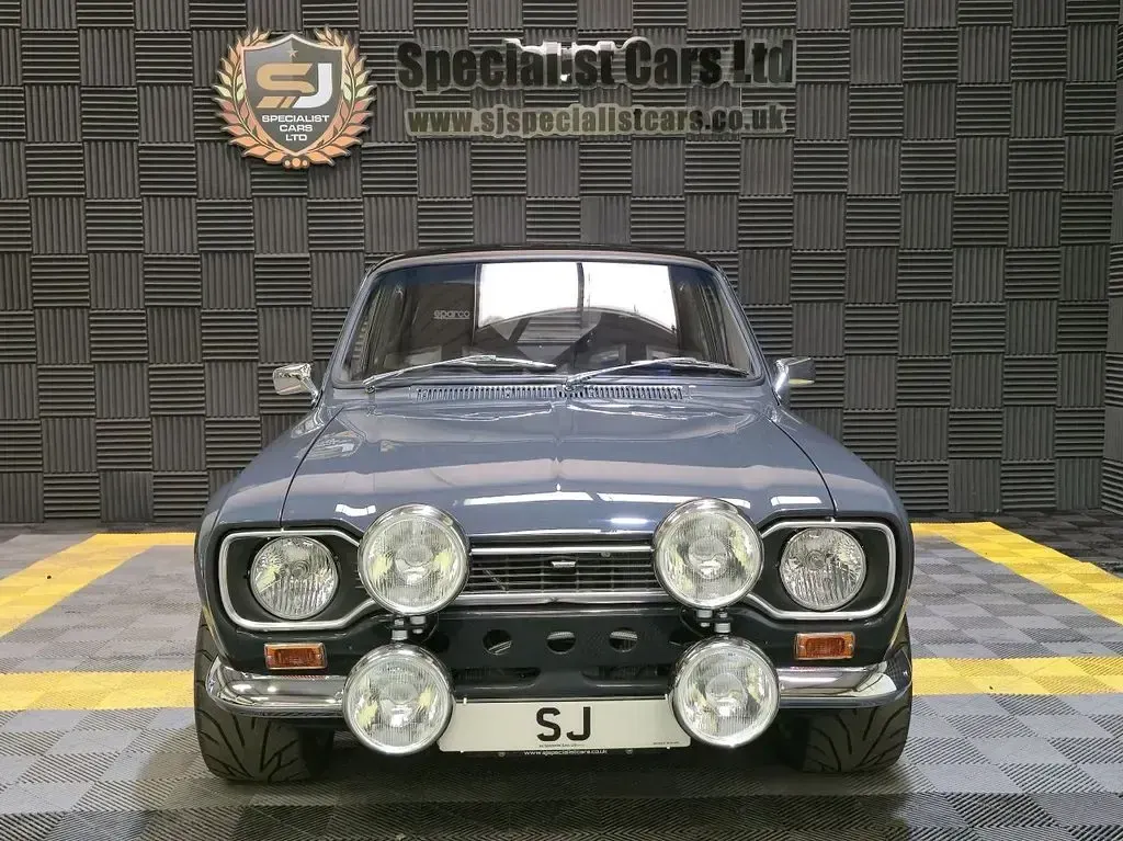 Used Ford Escort 235 HP (172 kW) 1974 Grey Sedan
