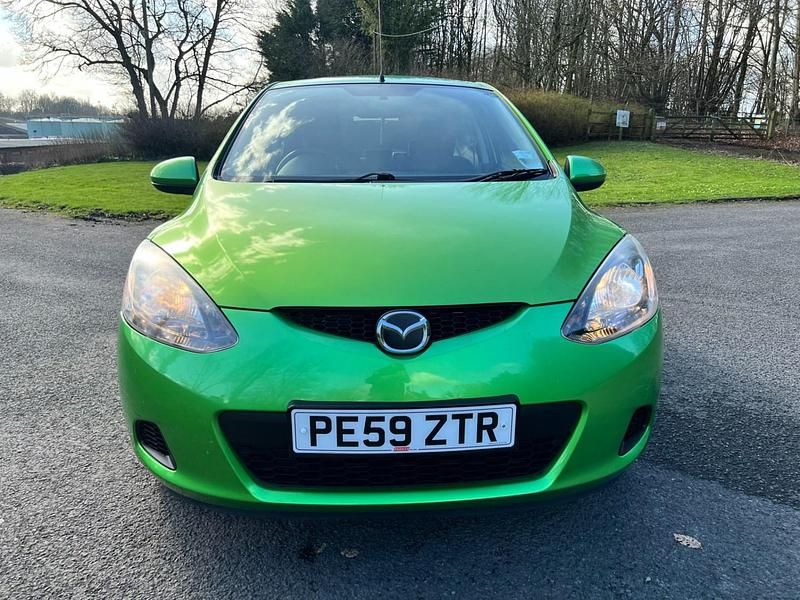 Used Mazda 2 2009 Green Hatchback