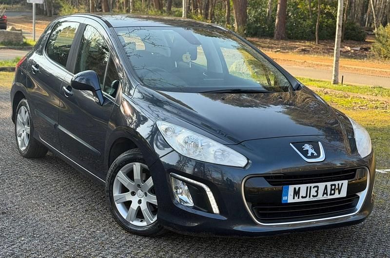 Used Peugeot 308 Active 92 HP (67 kW) 2013 Blue Hatchback
