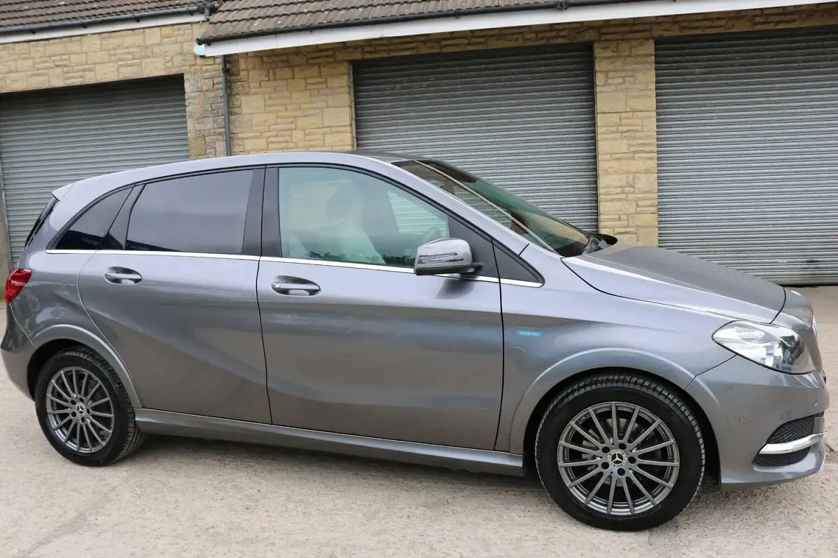 Used Mercedes B250e Executive 131 kW (179 HP) 2017 Grey Hatchback