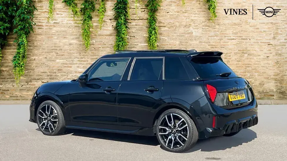 Used Mini Cooper S Hatch 201 HP (147 kW) 2026 Black Hatchback