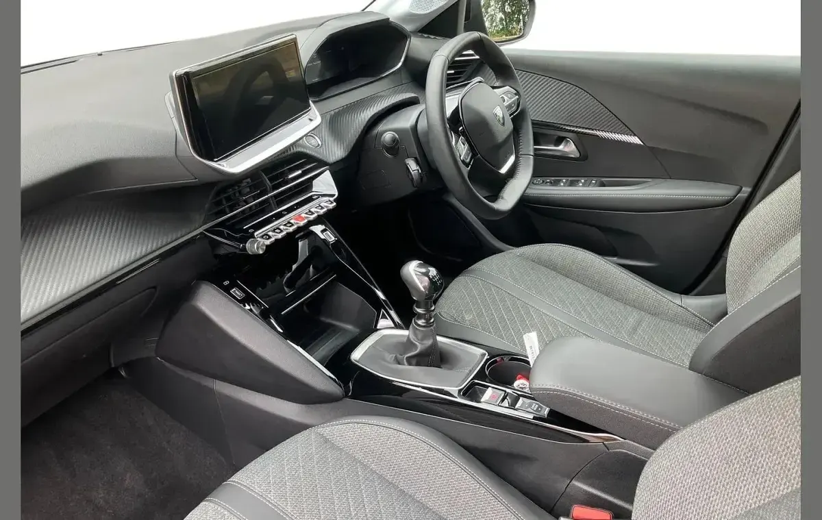 Used Peugeot 208 Allure 101 HP (74 kW) 2025 Grey Hatchback