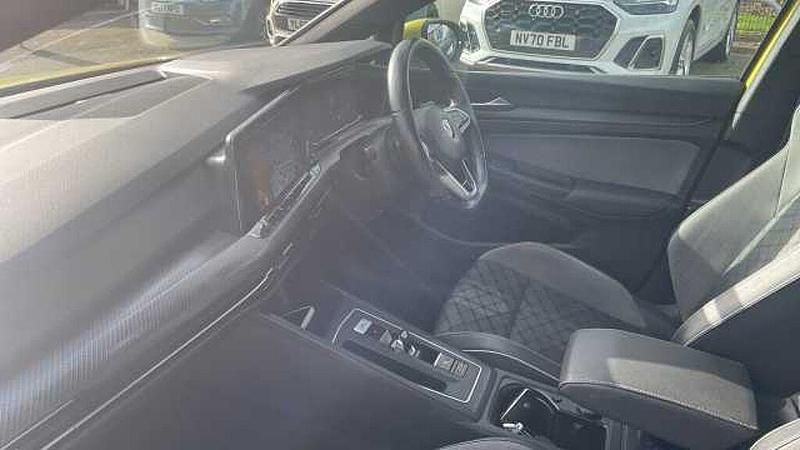 Używany VW Golf VII R-line 150 KM (110 kW) 2021 Hatchback