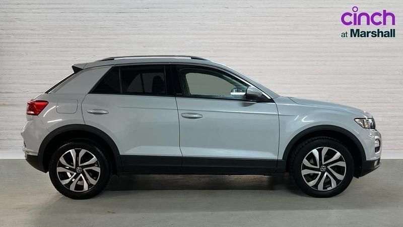 Used VW T-Roc Active 110 HP (80 kW) 2022 Silver SUV