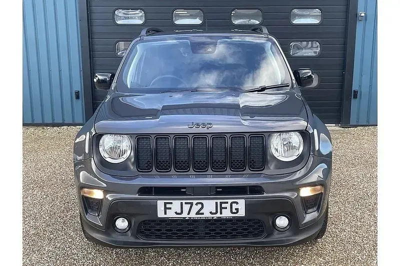 Usado Jeep Renegade Night Eagle 120 CV (88 kW) 2022 Gris SUV