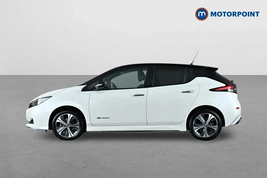 Used Nissan Leaf 160 kW (218 HP) 2019 White Hatchback