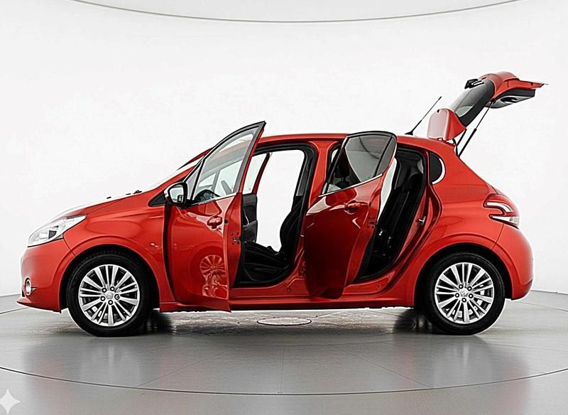 Used Peugeot 208 Allure 2016 Orange Hatchback