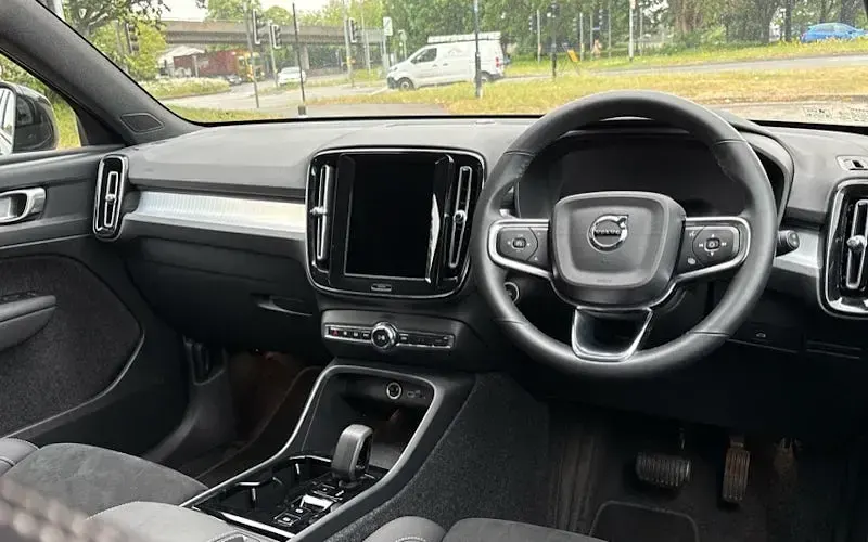 Used Volvo XC40 Plus 163 HP (119 kW) 2026 SUV