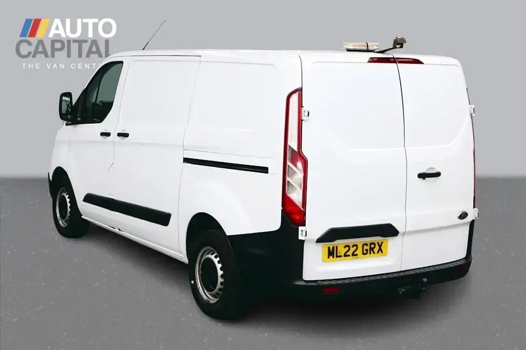 Used Ford Transit Custom 105 HP (77 kW) 2022 White Van