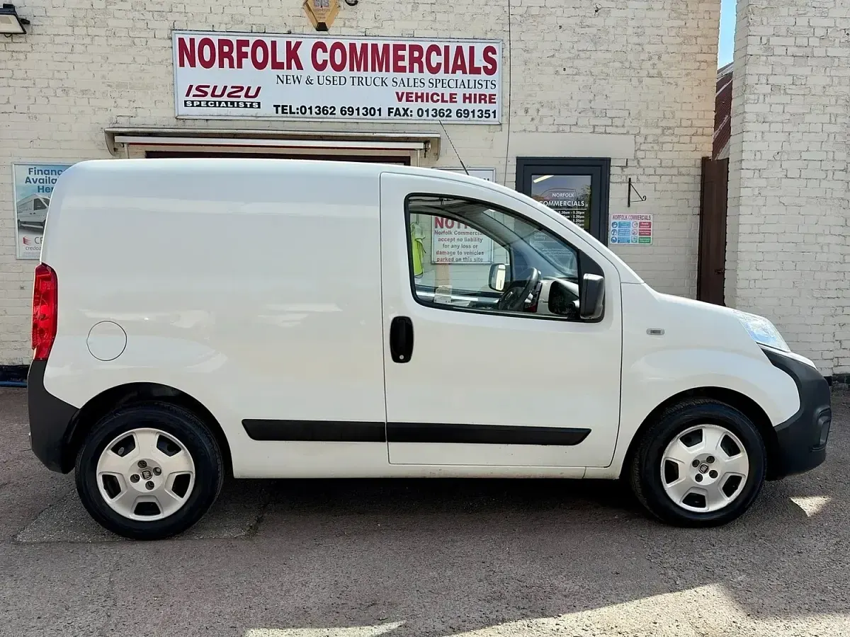 Used Fiat Fiorino 80 HP (58 kW) 2022 White MPV