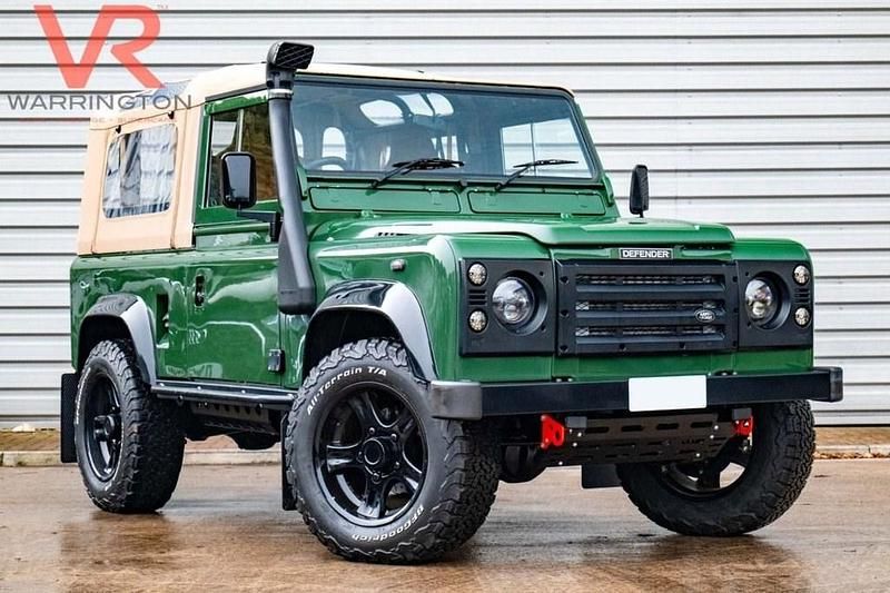 Used Land Rover Defender 1996 Green SUV