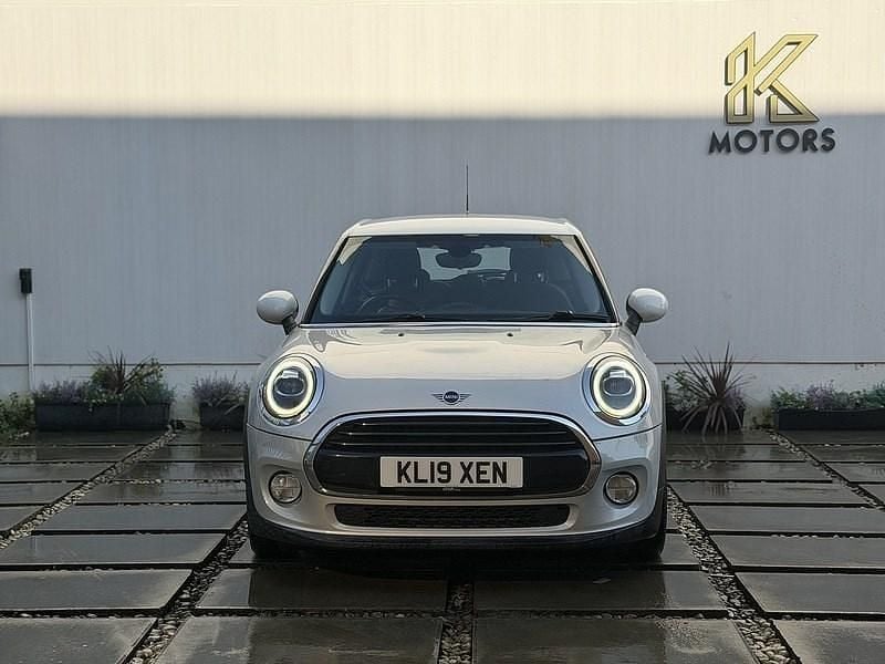Used Mini Cooper Classic 136 HP (100 kW) 2019 Silver Hatchback