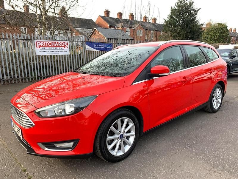 Used Ford Focus Titanium 2017 Red Estate