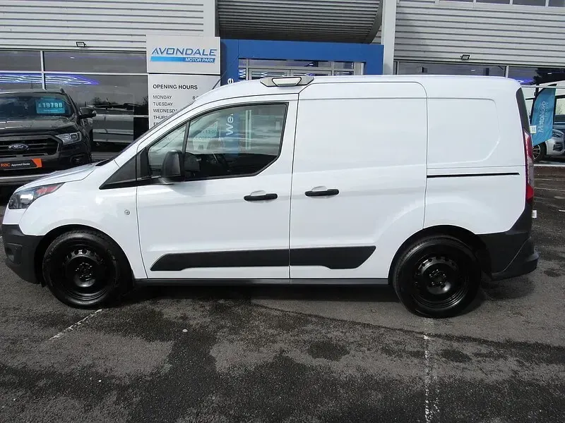 Second-hand Ford Transit Connect 100 CP (73 kW) 2018 Alb Monovolum