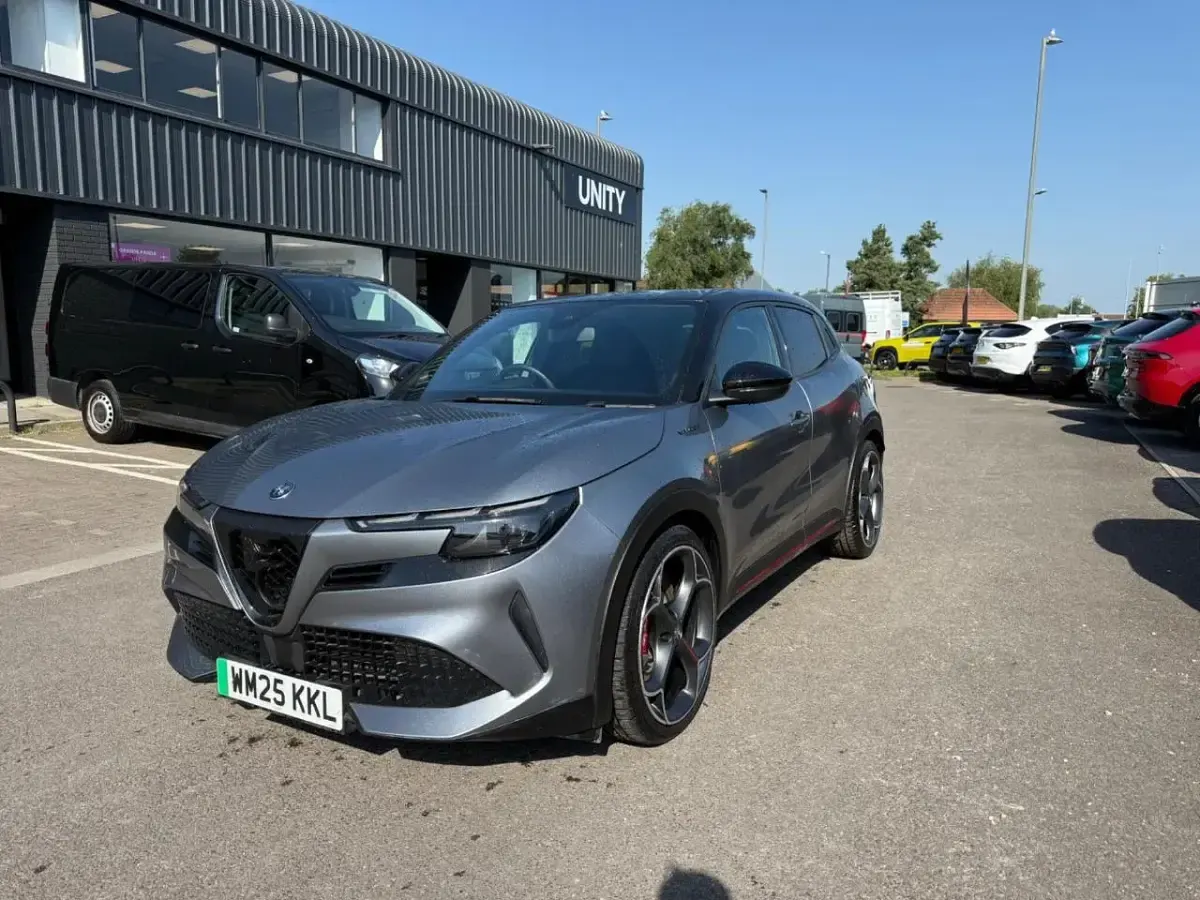 Used Alfa Romeo Junior Veloce 202 kW (276 HP) 2025 Grey SUV