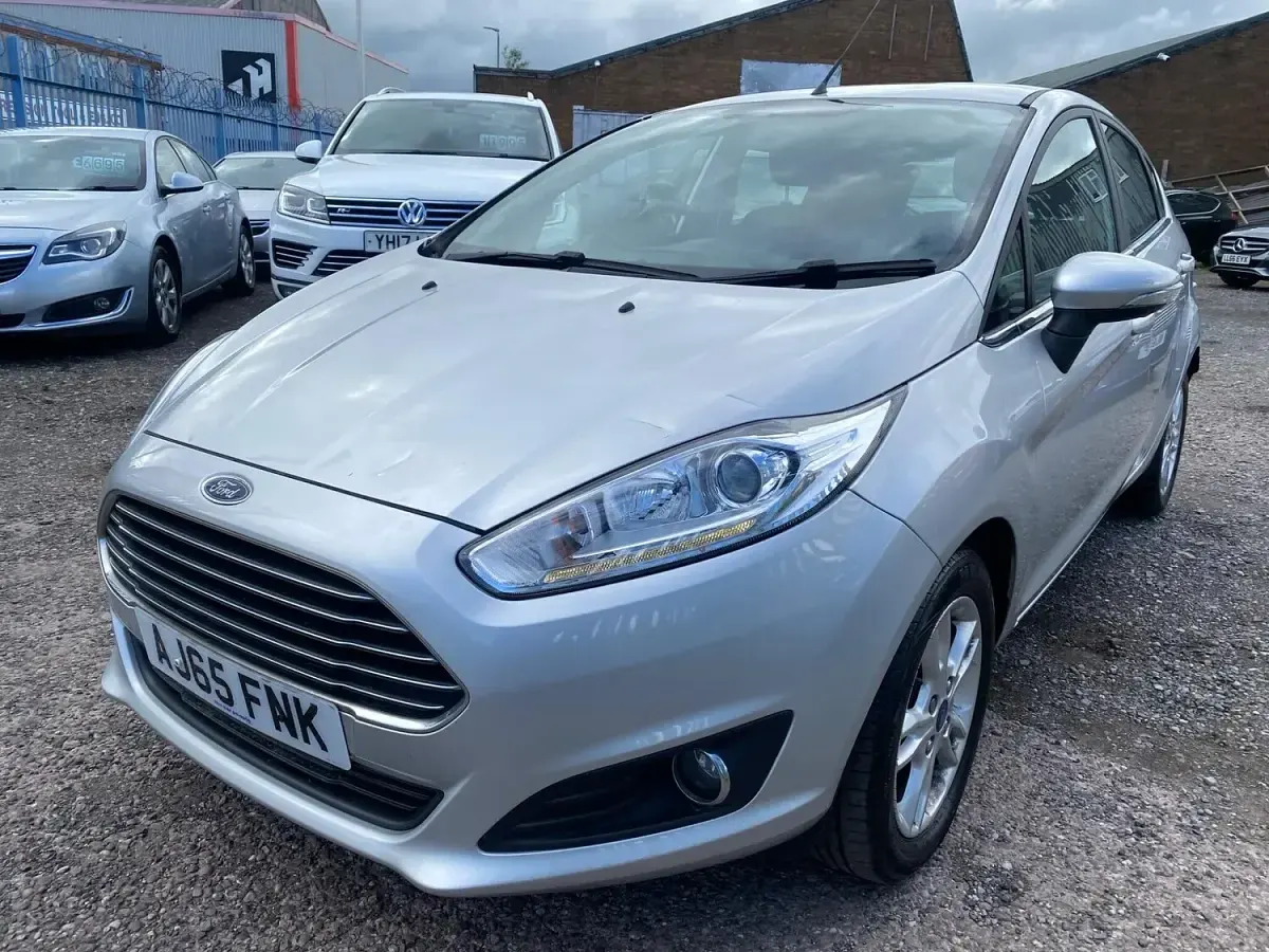 Used Ford Fiesta Zetec 2015 Silver Hatchback