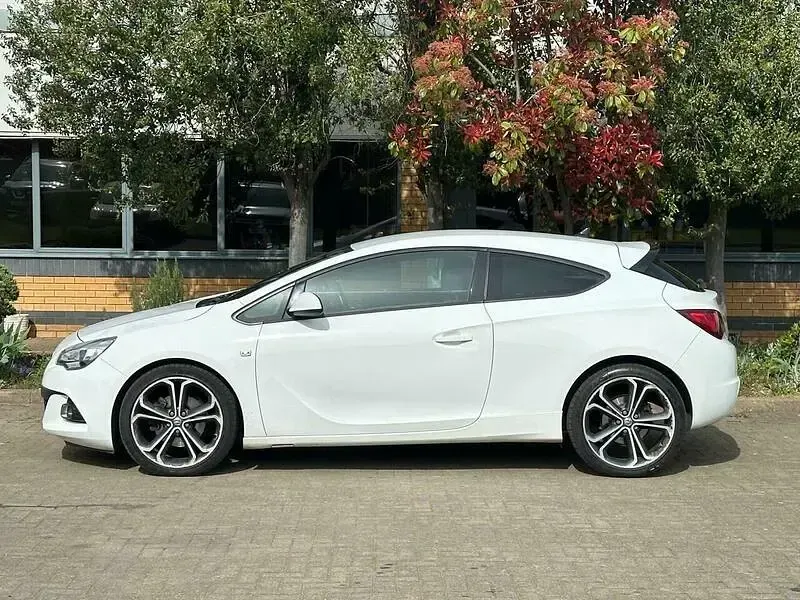 Used Vauxhall Astra GTC Edition 2015 White Hatchback