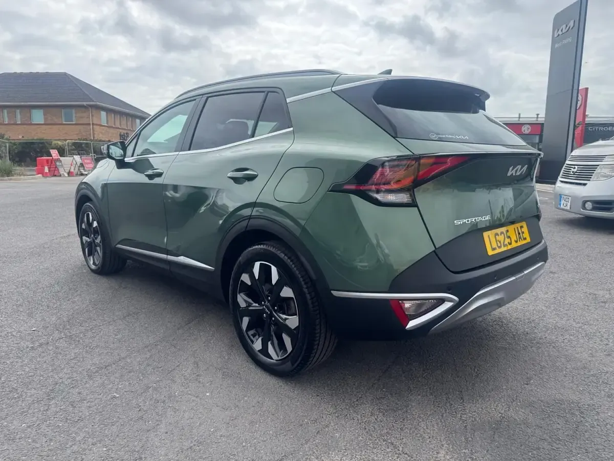 Used Kia Sportage 2025 Green SUV